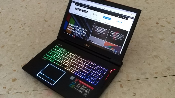 MSI GT73VR 7RF Titan Pro - pantalla y teclado