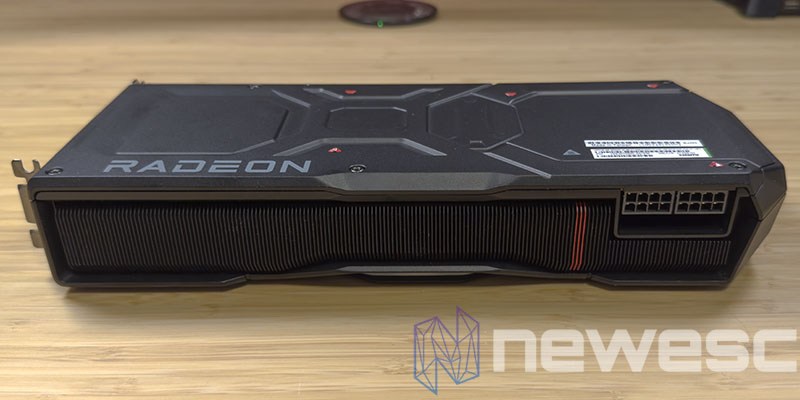 REVIEW AMD RADEON RX 7900 XTX LATERAL EXTERNO