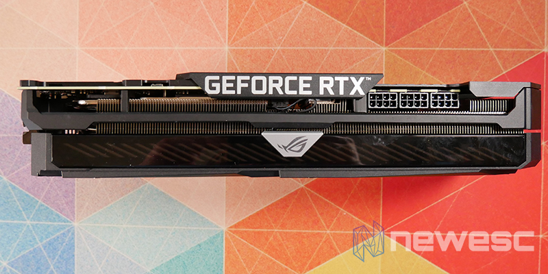 REVIEW ASUS ROG STRIX GAMING RTX 3070Ti OC LATERAL EXTERNO
