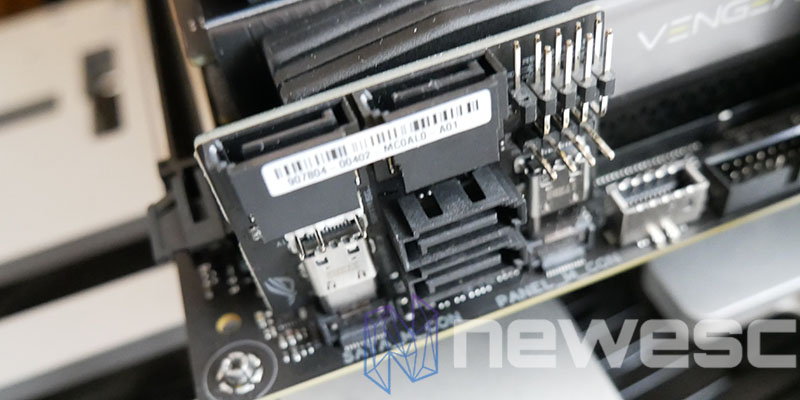 REVIEW ASUS ROG STRIX Z690i GAMING WIFI PCB ROG EXTERNAL FRONT 1