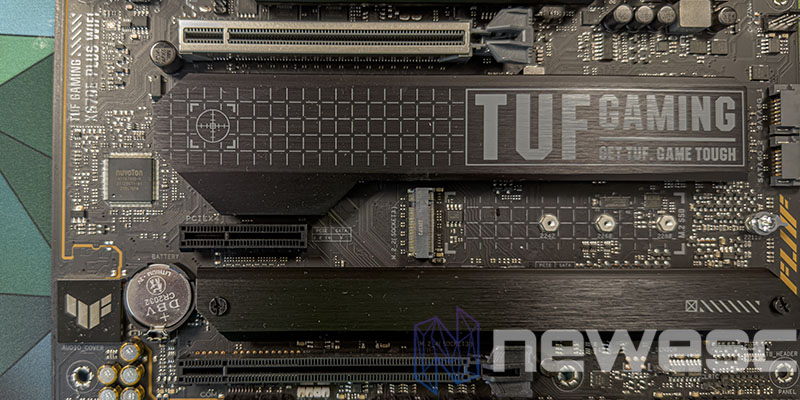 REVIEW ASUS TUF X670E PLUS WIFI PUERTOS PCIE