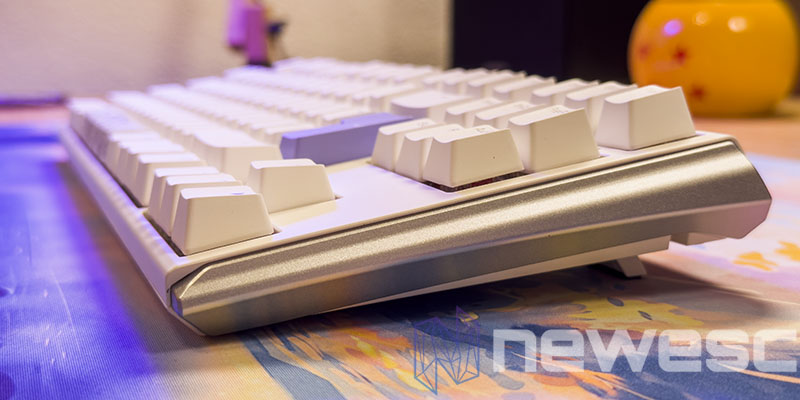 REVIEW DUCKY ONE 3 CLASSIC TKL RGB PURE WHITE INCLINACION MEDIA