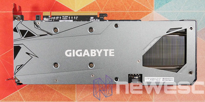 REVIEW GIGABYTE RADEON RX 6600 XT GAMING OC BACKPLATE