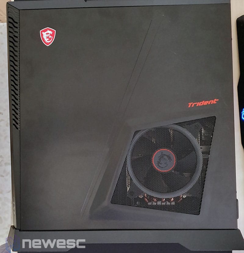 Review MSI Trident X diseño lateral